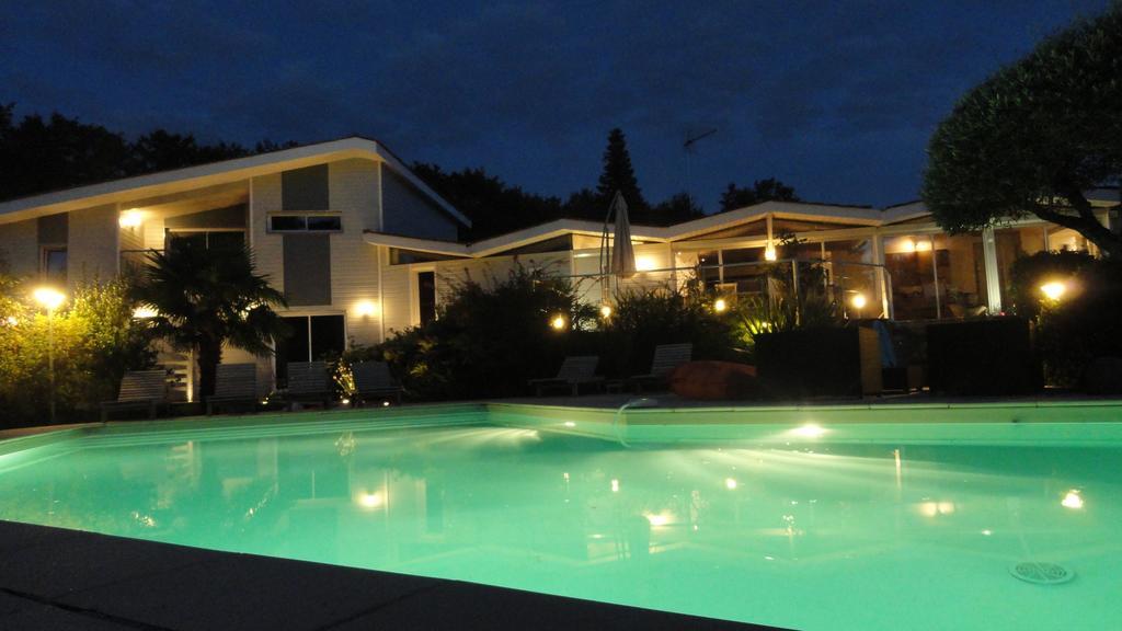 B&B La Closerie 33 Sadirac Bagian luar foto