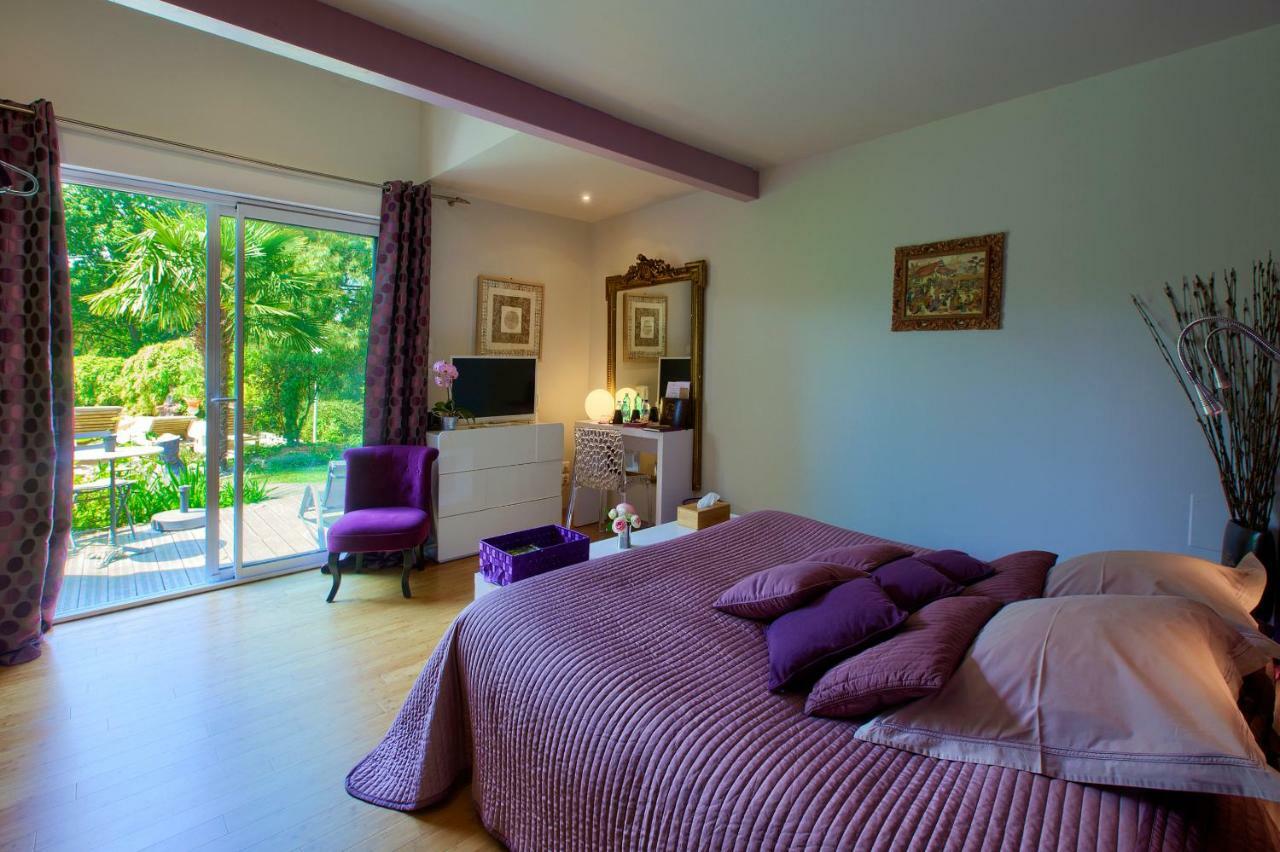B&B La Closerie 33 Sadirac Bagian luar foto