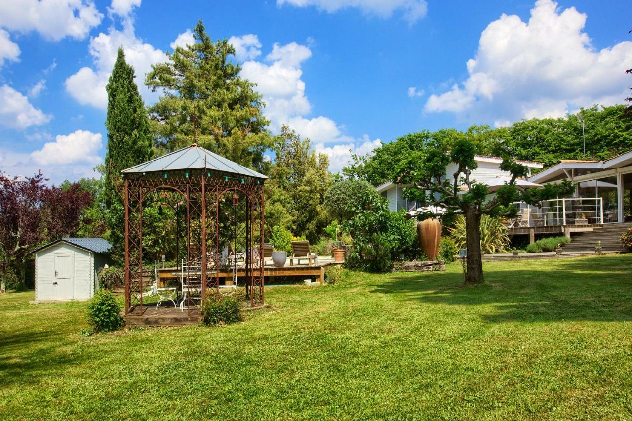 B&B La Closerie 33 Sadirac Bagian luar foto